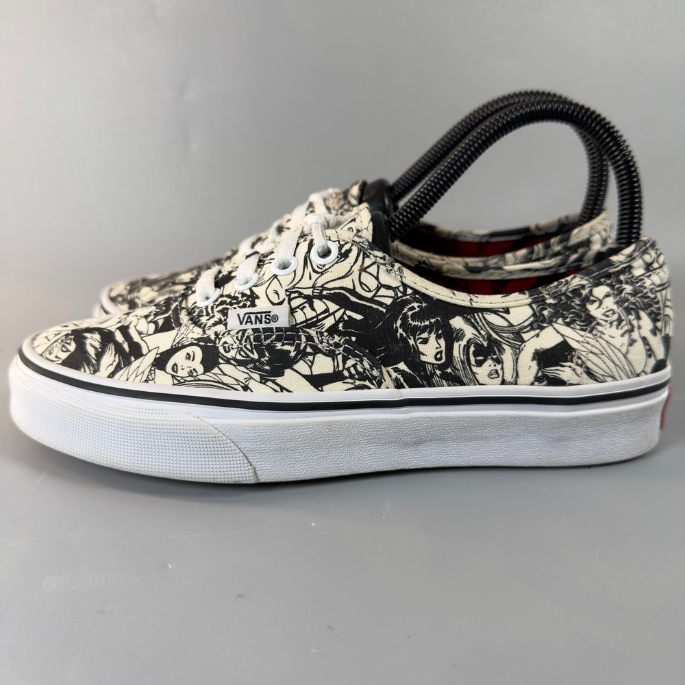 Vans Authentic Marvel Womens 7 Skate Shoes Low Lace Sneakers Superhero All‎ Over - Picture 4 of 16